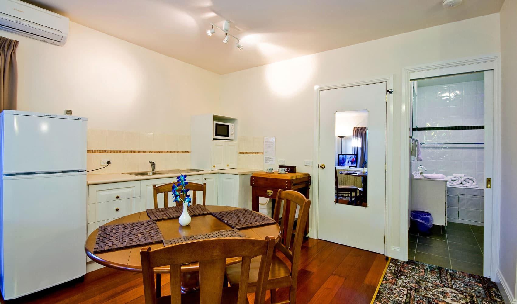 ocean-view-suite-3-private-dining ocean-view-suite-3-private-dining